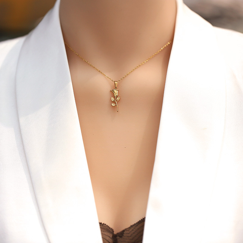 女性のためのバラの形をしたステンレス鋼のネックレス,ファッシ - Birth Flower Necklace のレビューと価格