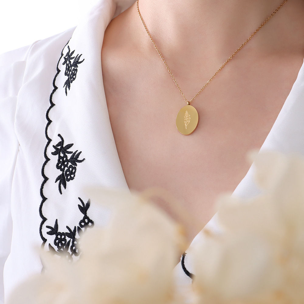 Ins 新しいステンレス鋼両面彫刻人格 12 ヶ月フラワーペ - Birth Flower Necklace のレビューと価格