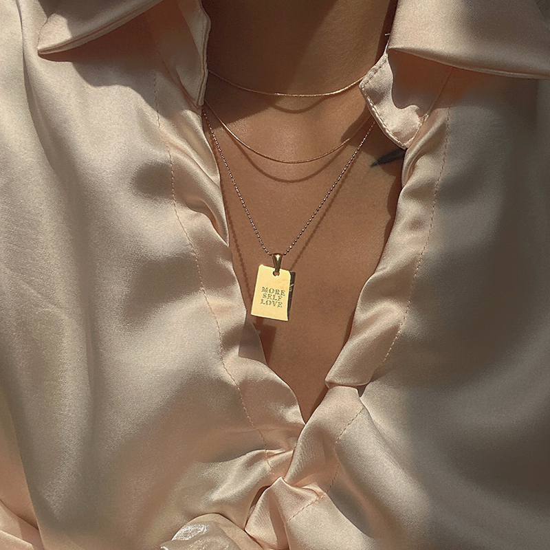 E.B.belle スタイリッシュなヒップホップ個人彫刻文字 - Birth Flower Necklace のレビューと価格
